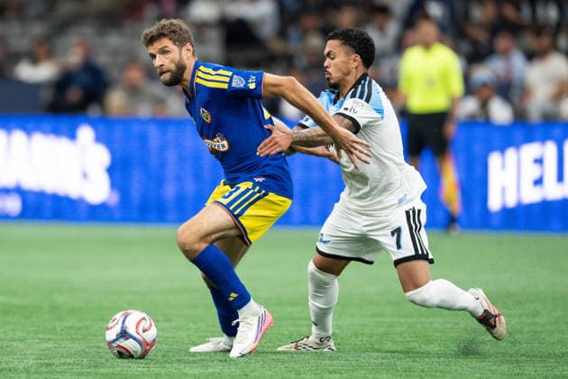 September 2, 2026, Vancouver, Bc, CANADA: Vancouver Whitecaps Thomas Muller, left, and CF Montreal s Dani Pereira vie for the ball during second half Canadian Championship semifinal soccer action in Vancouver on Wednesday, Sept. 2, 2026. Canada News - September 2, 2026  - ZUMAc35_ 20260902_zaf_c35_128 Copyright: xEthanxCairnsx