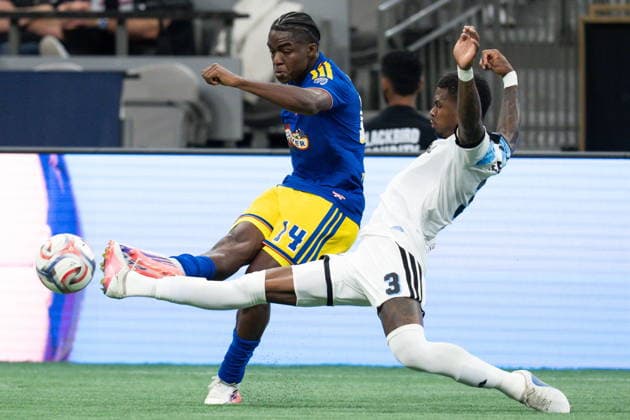 September 2, 2026, Vancouver, Bc, CANADA: Vancouver Whitecaps Bruno Caicedo (14) kicks the ball as CF Montreal s Brayan Ceballos (3) defends during second half Canadian Championship semifinal soccer action in Vancouver on Wednesday, Sept. 2, 2026. Canada News - September 2, 2026  - ZUMAc35_ 20260902_zaf_c35_141 Copyright: xEthanxCairnsx