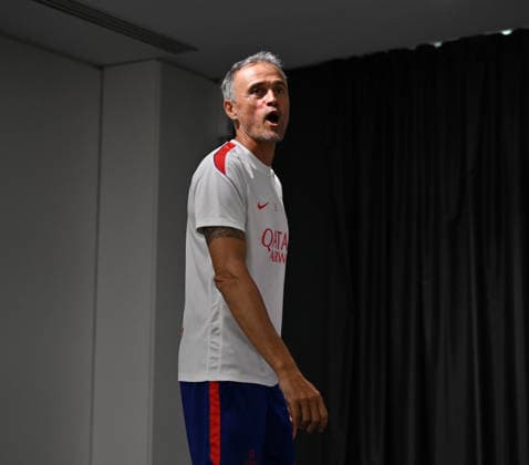 Paris Saint-Germain holds media day at PSG Campus POISSY, FRANCE - SEPTEMBER 03: Luis Enrique, head coach of Paris Saint-Germain (PSG), speaks during a press conference, PK, Pressekonferenz at the PSG Campus in Poissy, west of Paris, France on September 3, 2026. Mustafa Yalcin Anadolu Poissy France. Editorial use only. Please get in touch for any other usage.  Copyright: x2026xAnadoluxMustafaxYalcinx