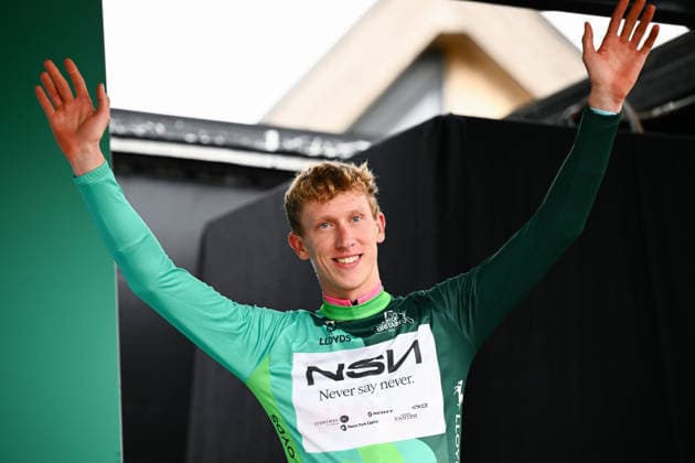 2026 Lloyds Tour of Britain Men Picture by Simon Wilkinson SWpix.com - 03 09 2026 - Cycling - UCI ProSeries - 2026 Lloyds Tour of Britain Men - Stage 2: Boston to Skegness (181.1km) - Lewis Askey (NSN Cycling Team) wearing the leaders jersey Copyright: x xSWpix.comx(t axPhotographyxHubxLtd)xSimonxWilkinson SWpix.comx SWP-3030-21950