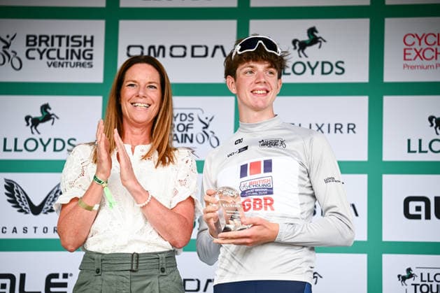 2026 Lloyds Tour of Britain Men Picture by Simon Wilkinson SWpix.com - 03 09 2026 - Cycling - UCI ProSeries - 2026 Lloyds Tour of Britain Men - Stage 2: Boston to Skegness (181.1km) - Elliot Rowe (Great Britain national team, Nationalteam wearing the best young rider jersey Copyright: x xSWpix.comx(t axPhotographyxHubxLtd)xSimonxWilkinson SWpix.comx SWP-3030-21953