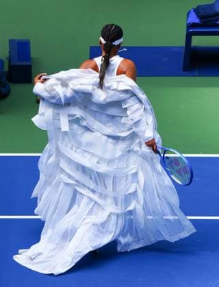 Naomi Osaka walks on to court ahead of her second round match against Katerina Siniakova 2026 US Open, Day Five, USTA Billie Jean King National Tennis Center, New York, USA - 03 Sep 2026New York USTA Billie Jean King National T New York (NY) United States of America EDITORIAL USE ONLY No use with unauthorised audio, video, data, fixture lists, club league logos or live services. Online in-match use limited to 120 images, no video emulation. No use in betting, games or single club league player publications.  Copyright: xJavierxGarcia Shutterstockx 17132980i