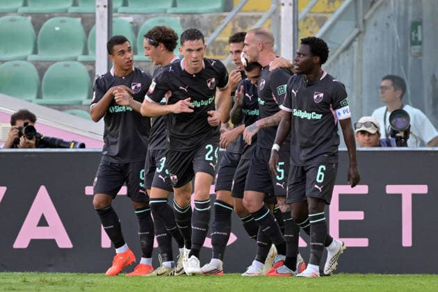 Esultanza al goal dell 1-0 di Gabriel Strefezza del Palermo durante la partita dei sedicesimi di finale di coppa Italia tra Palermo e Mantova allo stadio Renzo Barbera di Palermo Italia - GiovedÃ¬ 03 settembre 2026. - Calcio. (Foto di Giovanni Isolino Lapresse)  Copyright: xGiovannixIsolino LaPressex