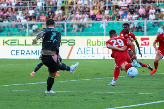 IPA88073357 - Gabriel Strefezza (Palermo F.C.) scores a goal during the Coppa Italia Round of 16 match between Palermo F.C. and Mantova 1911 at Renzo Barbera Stadium in Palermo, Italy, on September 3, 2026.  Copyright: xVincenzoxOrlando IPAxSportx xx 88073357