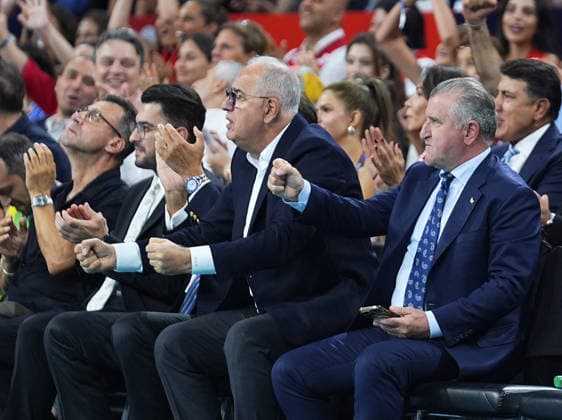 Turkiye v Germany - CEV EuroVolley 2026 ISTANBUL, TURKIYE - SEPTEMBER 3: Turkish Youth and Sports Minister Osman Askin Bak (R) and Turkish Volleyball Federation President Mehmet Akif Ustundag (2nd R) follow the CEV Women s European Volleyball Championship quarterfinal match between Turkiye and Germany at Sinan Erdem Sports Hall in Istanbul, Turkiye, on September 3, 2026. Esra Bilgin Anadolu Istanbul Turkey. Editorial use only. Please get in touch for any other usage.  Copyright: x2026xAnadoluxEsraxBilginx