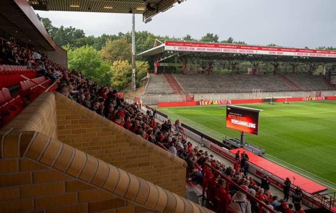 Fußball, Herren, Saison 2026 2027, 1. Bundesliga, 1. FC Union Berlin, Ordentliche Mitgliederversammlung im Stadion An der Alten Försterei, im Bild: Übersicht, 03.09.2026, *** Soccer, Men s, 2026–2027 Season, Bundesliga 1, 1. FC Union Berlin, Annual General Meeting at the An der Alten Försterei Stadium, overview shown in the photo, September 3, 2026, Copyright: xMatthiasxKochx