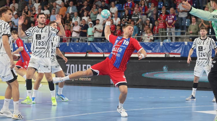 Bietigheim, Opel HBL Handball, SG BBM Bietigheim vs. THW Kiel, Fabian Wiederstein (BBM)