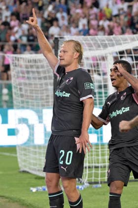 Esultanza goal 3-2 Joel Pohjanpalo del Palermo durante la partita dei sedicesimi di finale di coppa Italia tra Palermo e Mantova allo stadio Renzo Barbera di Palermo Italia - GiovedÃ¬ 03 settembre 2026. - Calcio. (Foto di Giovanni Isolino Lapresse)  Copyright: xGiovannixIsolino LaPressex