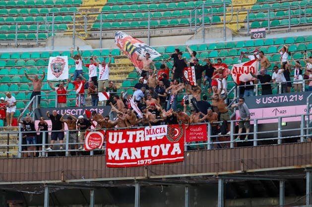 IPA88076637 - The joy of Mantova 1911 fans after Rachid Kouda (Mantova 1991) scores a goal during the Coppa Italia Round of 16 match between Palermo F.C. and Mantova 1911 at the Renzo Barbera Stadium in Palermo, Italy, on September 3, 2026.  Copyright: xVincenzoxOrlando IPAxSportx xx 88076637