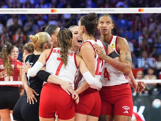 Turkiye v Germany - CEV EuroVolley 2026 ISTANBUL, TURKIYE - SEPTEMBER 3: Turkiye players celebrate after a point during the CEV Women s European Volleyball Championship quarterfinal match between Turkiye and Germany at Sinan Erdem Sports Hall in Istanbul, Turkiye, on September 3, 2026. Esra Bilgin Anadolu Istanbul Turkey. Editorial use only. Please get in touch for any other usage.  Copyright: x2026xAnadoluxEsraxBilginx