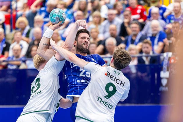 L R Marti Soler, HSG Wetzlar, 23, Tim Suton, TBV Lemgo Lippe, 23, Niklas Theiss, HSG Wetzlar, 09 GER, TBV Lemgo Lippe vs. HSG Wetzlar, Handball, 1st Bundesliga, Matchday 2, 2026–2027 season, September 3, 2026 GER, TBV Lemgo Lippe vs. HSG Wetzlar, Handball, 1st Bundesliga, Matchday 2, 2026–2027 season, September 3, 2026 Lemgo Copyright: xEibner-Pressefoto JanxRollingerx EP_JSK