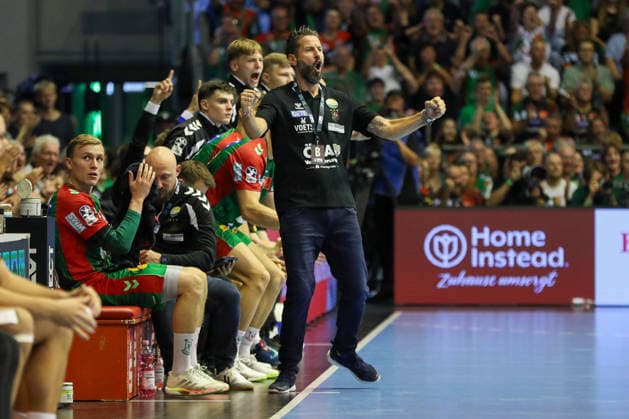 September 3, 2026, xgox, Handball Opel HBL SC Magdeburg vs. Füchse Berlin emspor, from left: Bennet Wiegert (Magdeburg), coach celebrating, goal celebration, celebrating the goal, Magdeburg celebration