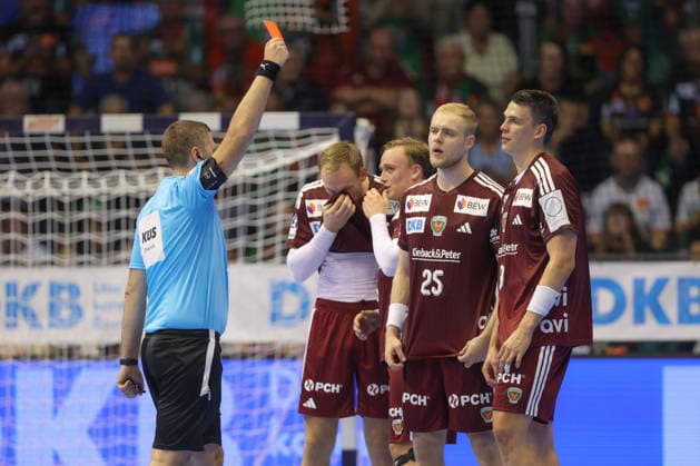September 3, 2026, xtgx, Opel HBL Handball, SC Magdeburg vs. Füchse Berlin emspor, from left: Frederik Simak (Berlin), 9 red cards, sent off, Magdeburg
