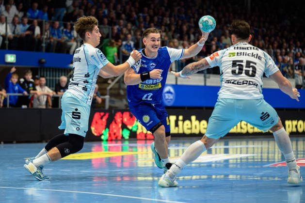 Felix Aellen, ThSV Eisenach, 22, Magnus Grupe, HBW Balingen Weilstetten, 08, Csaba Leimeter, HBW Balingen Weilstetten, 55 GER, ThSV Eisenach vs. HBW Balingen Weilstetten, 1st Opel Handball Bundesliga, Handball, Matchday 2, 2026–2027 Season, September 3, 2026, GER, ThSV Eisenach vs. HBW Balingen Weilstetten, 1st Opel Handball Bundesliga, Handball, Matchday 2, 2026–2027 season, September 3, 2026, Eisenach Copyright: xMartinxHerbstx