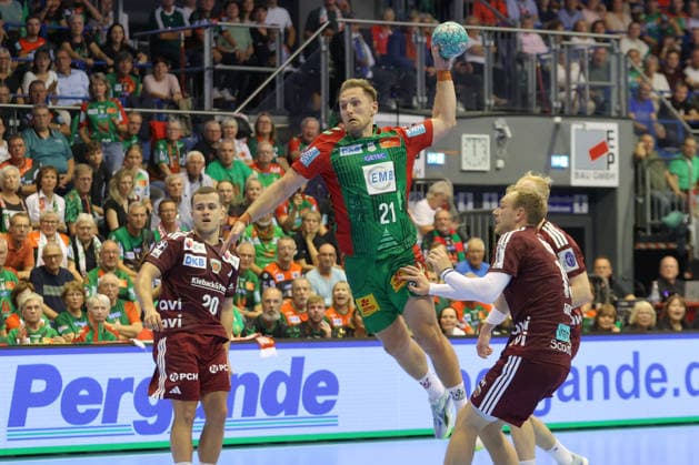 September 3, 2026, xtgx, Opel HBL Handball, SC Magdeburg vs. Füchse Berlin emspor, from left: Albin Lagergren (Magdeburg), 21, takes a shot, goal scorer, scores a goal, Magdeburg