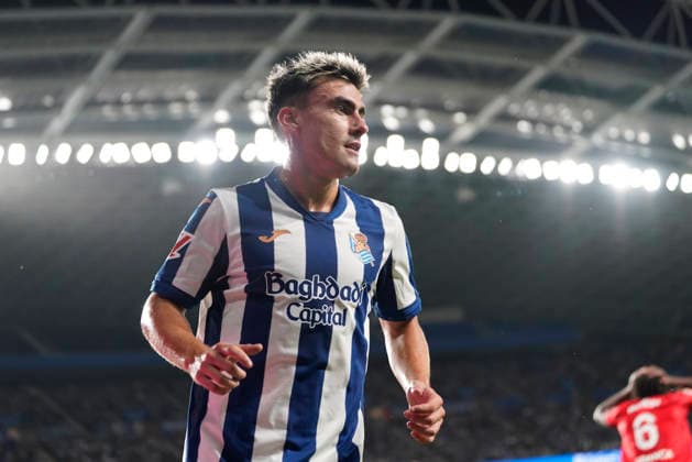 Ander Barrenetxea of Real Sociedad seen during LaLiga EA Sports 26 27 game between teams of Real Sociedad and Celta Vigo (Mickael Ducint Ball Raw Images) San Sebastian Estadio Anoeta Spain Copyright: xMickaelxDucintx mickaelducint_RealSociedad_Celta453