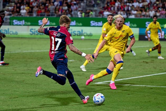 Cagliari s Mattia Felici in action during the Coppa Italia Frecciarossa soccer match between Cagliari Calcio and Hellas Verona at the Unipol Domus in Cagliari, Sardinia - Thursday 3rd september 2026. - Soccer  Copyright: xGianlucaxZuddas LaPressex
