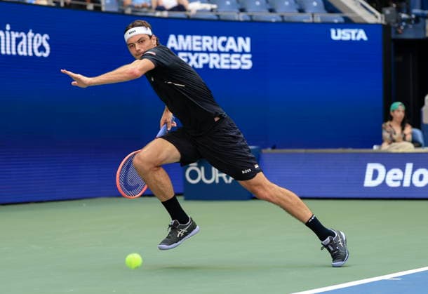 US Open tennis tournament - Day 5 Taylor Fritz of USA in action against Mattia Bellucci of Italy during the Men s Singles second round of the US Open Tennis Championships in Flushing Meadows, New York, USA, 03 September 2026. FLUSHING MEADOWS NEW YORK United States  Copyright: xCRISTOBALxHERRERA-ULASHKEVICHx
