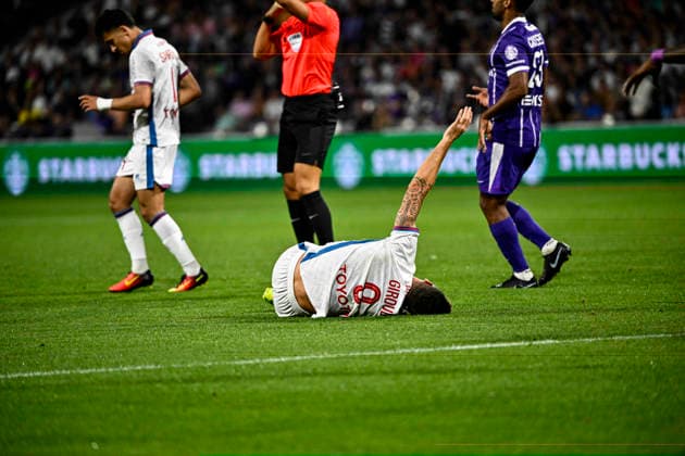 FOOTBALL : Toulouse vs Lille - 3eme Journee de Ligue 1 McDonald S - Toulouse - 03 09 2026 Olivier Giroud se blesse au bras (losc) Toulouse  Copyright: xThierryxBretonx