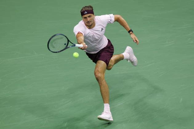 US Open tennis tournament - Day 5 Alexander Zverev of Germany in action against Quentin Halys of France during their Men™s Singles second round match at the US Open Tennis Championships in the USTA Billie Jean King National Tennis Center in Flushing Meadows, New York, USA, 03 September 2026. FLUSHING MEADOWS NEW YORK United States  Copyright: xBRIANxHIRSCHFELDx