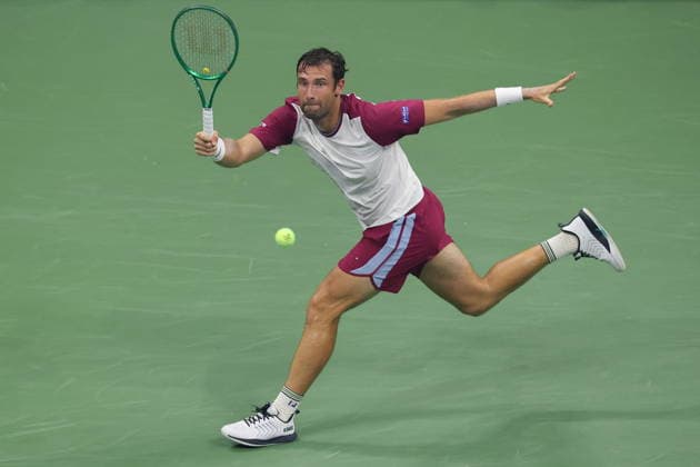 US Open tennis tournament - Day 5 Quentin Halys of France in action against Alexander Zverev of Germany during their Men™s Singles second round match at the US Open Tennis Championships in the USTA Billie Jean King National Tennis Center in Flushing Meadows, New York, USA, 03 September 2026. FLUSHING MEADOWS NEW YORK United States  Copyright: xBRIANxHIRSCHFELDx