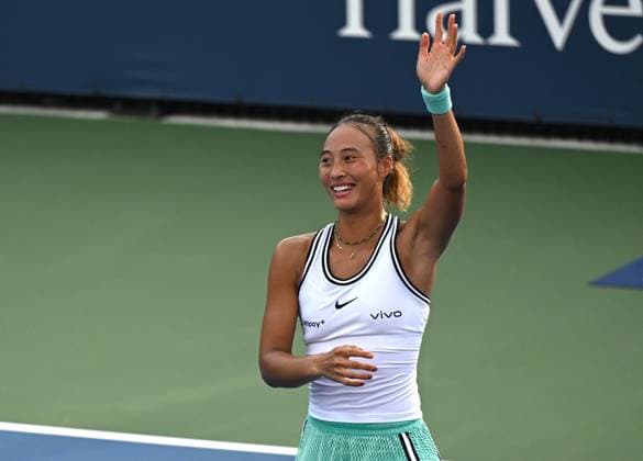 (260904) -- NEW YORK, Sept. 4, 2026 -- Zheng Qinwen celebrates after the women s singles second round match betweetn Zheng Qinwen of China and Yulia Putintseva of Kazakhstan at the 2026 US Open tennis championships in New York, the United States, Sept. 3, 2026. ) (SP)U.S.-NEW YORK-TENNIS-US OPEN-WOMEN S SINGLES LixRui 