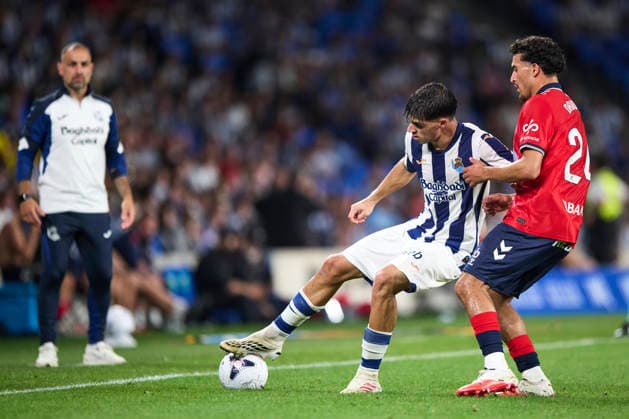 Real Sociedad v RC Celta de Vigo - LaLiga EA Sports 2026 27 Jon Martin of Real Sociedad duels for the ball with Couhaib Driouech of RC Celta during the LaLiga EA Sports match between Real Sociedad and RC Celta at Estadio Anoeta in San Sebastian, Spain, on September 3, 2026. San Sebastian Spain  Copyright: xCesarxOrtizxGonzalezx originalFilename:ortizgonzalez-realsoci260903_np0jo.jpg