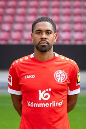 Fussball - Porträttermin 2026 2027 - 1. FSV Mainz 05 - 03.09.26, Phillipp Mwene - 1. FSV Mainz 05, 1.BL, Porträttermin 2026 2027, - *** Soccer Profile Session 2026 2027 1 FSV Mainz 05 03 09 26, Phillipp Mwene 1 FSV Mainz 05, 1 Bundesliga, Profile Session 2026 2027,