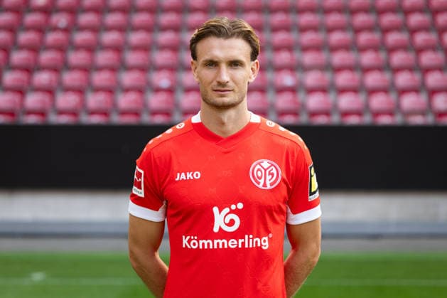Fussball - Porträttermin 2026 2027 - 1. FSV Mainz 05 - 03.09.26, Stefan Posch - 1. FSV Mainz 05, 1.BL, Porträttermin 2026 2027, - *** Soccer Profile Session 2026 2027 1 FSV Mainz 05 03 09 26, Stefan Posch 1 FSV Mainz 05, 1 Bundesliga, Profile Session 2026 2027,