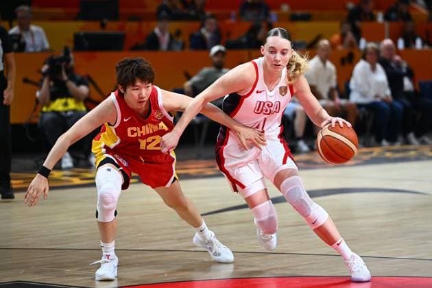 USA v China - FIBA Women s Basketball World Cup 2026 Media Activities 02 09 2026 BERLIN, GERMANY - SEPTEMBER 02 : Chen Yujie shooting guard of China fights for the ball with Bueckers Paige guard of United States of America pictured during media activities ahead of the upcoming FIBA Women s Basketball World Cup group D phase match between USA and China in Berlin on September 2, 2026 in Berlin, Germany, 02 09 2026 Berlin Germany  Copyright: xVincentxKalutx