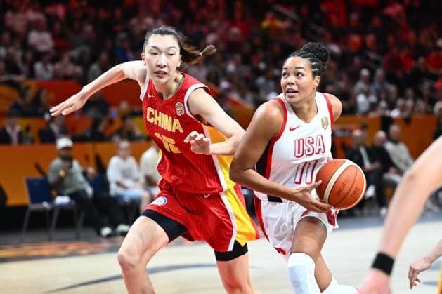 USA v China - FIBA Women s Basketball World Cup 2026 BERLIN, GERMANY - SEPTEMBER 04 : Collier Napheesa small forward of United States of America, Han Xu center of China during the FIBA Women s Basketball World Cup group D phase match between United States of America and China in Berlin on September 4, 2026 in Berlin, Germany, 04 09 2026 Berlin Germany  Copyright: xVincentxKalutx