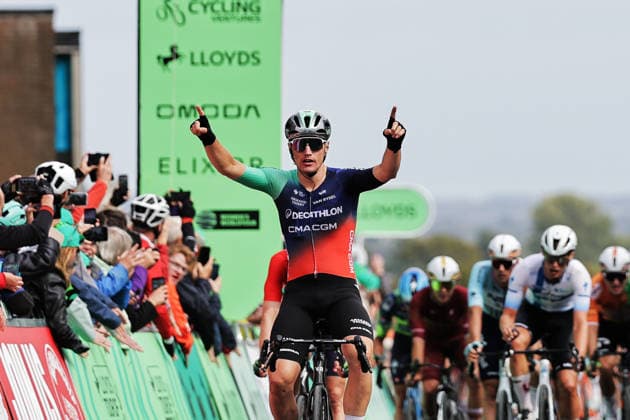 2026 Lloyds Tour of Britain Men Picture by Alex Whitehead SWpix.com - 04 09 2026 - Cycling - UCI ProSeries - 2026 Lloyds Tour of Britain Men - Stage 3: Hull to Beverly (194.1km) - Olav Kooij (Decathlon CMA CGM Team) winner of stage 3 Copyright: x xSWpix.comx(t axPhotographyxHubxLtd)xAlexxWhitehead SWpix.comx SWP-3030-22101
