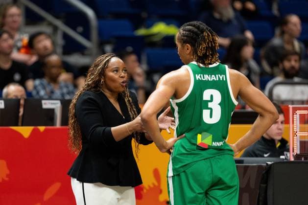 Rena Wakama (Nigeria), coach, gives instructions to Pallas Kunaiyi (Nigeria), 03, GER, Korea vs. Nigeria, Basketball, 2026 FIBA Women s World Cup, Group Stage, Matchday 1, September 4, 2026, GER, Korea vs. Nigeria, basketball, FIBA Women’s World Cup 2026, Match Day 1, September 4, 2026, Berlin Copyright: xEibner-Pressefoto MaxxVincenx EP_MVN