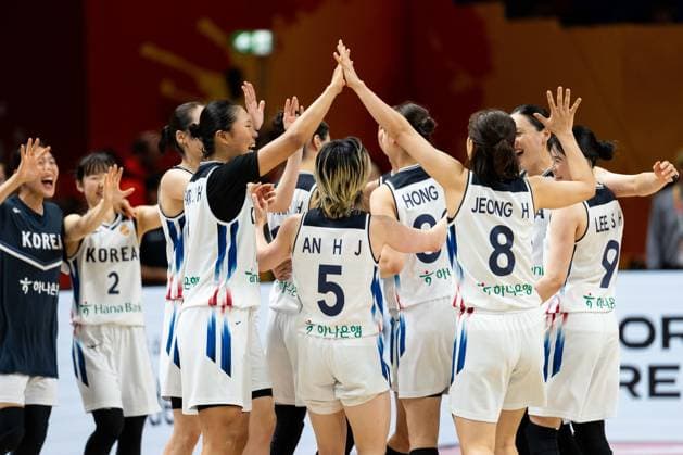 Korean team celebrates victory at the end of the game: Heji An (Korea), 05; Hyun Jeong (Korea), 08; Sohee Lee (Korea), 09; GER; Korea vs. Nigeria; Basketball; FIBA Women’s World Cup 2026; Group Stage; Matchday 1; September 4, 2026, GER, Korea vs. Nigeria, Basketball, FIBA Women’s World Cup 2026, Matchday 1, September 4, 2026, Berlin Copyright: xEibner-Pressefoto MaxxVincenx EP_MVN