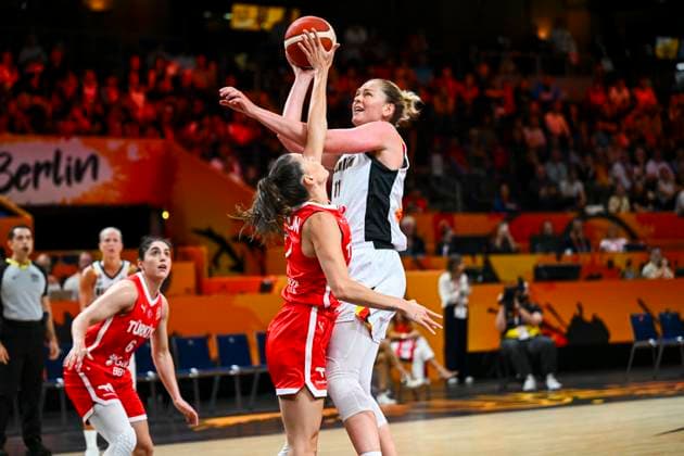 Belgium v Turkey - FIBA Women s Basketball World Cup 2026 BERLIN, GERMANY - SEPTEMBER 04 : Meesseman Emma power forward of Belgium in action during the FIBA Women s Basketball World Cup group C phase match between Belgium and Turkey in Berlin on September 4, 2026 in Berlin, Germany, 04 09 2026 Berlin Germany  Copyright: xVincentxKalutx