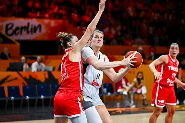 Belgium v Turkey - FIBA Women s Basketball World Cup 2026 BERLIN, GERMANY - SEPTEMBER 04 : Linskens Kyara center of Belgium in action during the FIBA Women s Basketball World Cup group C phase match between Belgium and Turkey in Berlin on September 4, 2026 in Berlin, Germany, 04 09 2026 Berlin Germany  Copyright: xVincentxKalutx