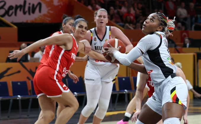 Belgium s Maxuella Lisowa Mbaka fights for the ball during a game between Belgian national basketball team Belgian Cats and Turkey, game 1 of the group phase at the FIBA Women s Basketball World Cup, on Friday 4 September 2026, in Berlin, Germany. The FIBA Women s Basketball World Cup takes place in Berlin from 4 to 23 September 2026. VIRGINIExLEFOUR  x185245834x