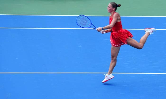 Marta Kostyuk hits the winning point 2026 US Open, Day Six, USTA Billie Jean King National Tennis Center, New York, USA - 04 Sep 2026New York USTA Billie Jean King National T New York (NY) United States of America EDITORIAL USE ONLY No use with unauthorised audio, video, data, fixture lists, club league logos or live services. Online in-match use limited to 120 images, no video emulation. No use in betting, games or single club league player publications.  Copyright: xJavierxGarcia Shutterstockx 17133421t