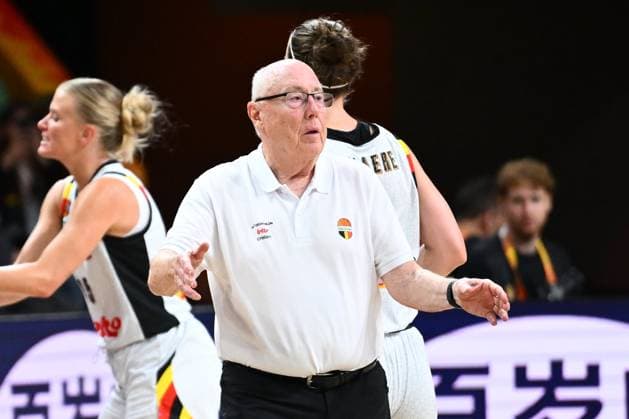 Belgium v Turkey - FIBA Women s Basketball World Cup 2026 BERLIN, GERMANY - SEPTEMBER 04 : Thibault Mike head coach of Belgium during the FIBA Women s Basketball World Cup group C phase match between Belgium and Turkey in Berlin on September 4, 2026 in Berlin, Germany, 04 09 2026 Berlin Germany  Copyright: xVincentxKalutx