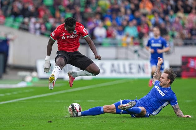 04.09.2026, xydrx, Herren, Fußball, 2.Bundesliga, Hannover 96 - Karlsruher SC, Saison 2026 2027, Heinz von Heiden Arena: Mustapha Bundu (Hannover 96, 7) im Zweikampf gegen Marcel Franke (Karlsruher SC, 28) DFB regulations prohibit any use of photographs as image sequences and or quasi-video. *** September 4, 2026, xydrx, Men s, Soccer, 2. Bundesliga, Hannover 96 vs. Karlsruher SC, 2026–2027 Season, Heinz von Heiden Arena: Mustapha Bundu (Hannover 96) in a tackle against Marcel Franke (Karlsruher SC), 7; 28. DFB regulations prohibit any use of photographs as image sequences and or quasi-video Copyright: HMBxMedia YannisxDreimann