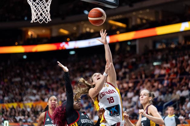 Alicia Florez (Spanien, 18) beim Korbleger, GER, Spanien vs. Deutschland, Basketball, FIBA Women s World Cup 2026, Gruppenphase, Spieltag 1, 04.09.2026 GER, Spanien vs. Deutschland, Basketball, FIBA Women s World Cup 2026, Spieltag 1, 04.09.2026 Berlin *** Alicia Florez of Spain, 18, making a layup, GER, Spain vs. Germany, Basketball, 2026 FIBA Women’s World Cup, Group Stage, Matchday 1, September 4, 2026, GER, Spain vs. Germany, Basketball, 2026 FIBA Women’s World Cup, Matchday 1, September 4, 2026, Berlin Copyright: xEibner-Pressefoto MaxxVincenx EP_MVN