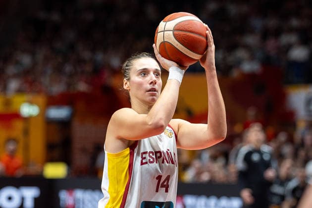 Raquel Carrera (Spanien, 14) beim Wurf, Einzelbild, Einzelfoto, Portrait, Portraet, Freisteller, GER, Spanien vs. Deutschland, Basketball, FIBA Women s World Cup 2026, Gruppenphase, Spieltag 1, 04.09.2026 GER, Spanien vs. Deutschland, Basketball, FIBA Women s World Cup 2026, Spieltag 1, 04.09.2026 Berlin *** Raquel Carrera, Spain, 14 taking a shot, single frame, single photo, portrait, cutout, GER, Spain vs. Germany, basketball, FIBA Women’s World Cup 2026, group stage, Match Day 1, September 4, 2026 GER, Spain vs. Germany, basketball, 2026 FIBA Women’s World Cup, Match Day 1, September 4, 2026 Berlin Copyright: xEibner-Pressefoto MaxxVincenx EP_MVN