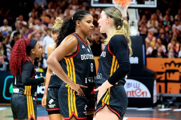 04.09.2026, GER, Basketball, Frauen , Basketball-WM, 2026, 1. Spieltag, Deutschland vs. Spanien Nyara Sabally ( Deutschland 8 ), Luisa Geiselsoder ( Deutschland 15 ) Berlin Uber Arena Berlin Deutschland *** September 4, 2026, GER, Women s Basketball, Women s Basketball World Cup, 2026, Matchday 1, Germany vs. Spain; Nyara Sabally (Germany) 8, Luisa Geiselsoder (Germany) 15; Berlin Uber Arena, Berlin, Germany Copyright: xNordphotox xEnglerx
