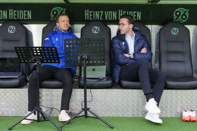 04.09.2026, xtgx, Fussball - 2.Bundesliga Hannover 96 - Karlsruher SC emspor, v.l. Maximilian Senft (Karlsruhe, Trainer), Timon Pauls ( Karlsruhe ) (DFL DFB REGULATIONS PROHIBIT ANY USE OF PHOTOGRAPHS as IMAGE SEQUENCES and or QUASI-VIDEO) Hannover *** September 4, 2026, xtgx, Soccer, 2. Bundesliga, Hannover 96 vs. Karlsruher SC, emspor, from left: Maximilian Senft (Karlsruhe), coach; Timon Pauls (Karlsruhe). DFL and DFB regulations prohibit any use of photographs as image sequences and or quasi-video footage. Hannover