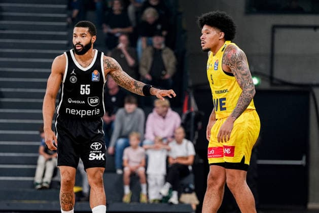 Germany easyCredit BBL, Season Opener: Veolia Towers Hamburg vs. EWE Baskets Oldenburg, Inselpark Arena, Hamburg; David Muenkat (Veolia Towers Hamburg), 55; Tylan Pope (EWE Baskets Oldenburg), 9 Copyright: xStefanxTrochax