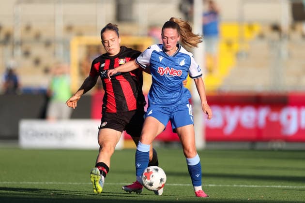 Paulina Platner (Bayer 04 Leverkusen, 06) im Zweikampf mit Valesca Ampoorter (TSG Hoffenheim, 10), GER, TSG 1899 Hoffenheim vs. Bayer 04 Leverkusen, Fussball, Google Pixel Frauen-Bundesliga, 3. Spieltag, 2026 2027, 04.09.2026, DFL REGULATIONS PROHIBIT ANY USE OF PHOTOGRAPHS AS IMAGE SEQUENCES AND OR QUASI-VIDEO, GER, TSG 1899 Hoffenheim vs. Bayer 04 Leverkusen, Fussball, Google Pixel Frauen-Bundesliga, 3. Spieltag, 2026 2027, 04.09.2026 Hoffenheim *** Paulina Platner (Bayer 04 Leverkusen, No. 6) in a tackle with Valesca Ampoorter (TSG Hoffenheim, No. 10), GER, TSG 1899 Hoffenheim vs. Bayer 04 Leverkusen, Soccer, Google Pixel Women’s Bundesliga, Matchday 3, 2026–2027, April 9, 2026, DFL regulations prohibit any use of photographs as image sequences and or quasi-video, GER, TSG 1899 Hoffenheim vs. Bayer 04 Leverkusen, Soccer, Google Pixel Women’s Bundesliga, Matchday 3, 2026–2027, September 4, 2026, Hoffenheim Copyright: xEibner-Pressefoto JanxPrihodax EP_JPA