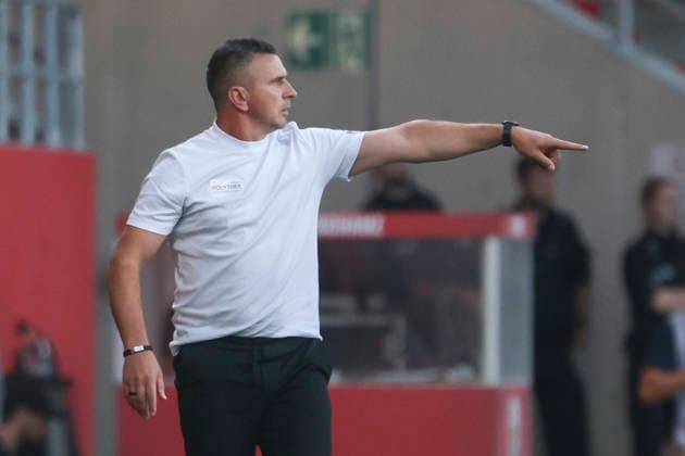 Ingolstadt, Germany, September 4, 2026, 3rd League 2026–2027, Matchday 4: FC Ingolstadt 04 vs. Alemannia Aachen. Pictured: Coach Mersad Selimbegovic, Aachen. DFB and DFL regulations prohibit any use of photographs as image sequences and or quasi-video. Audi Sportpark Bayern Copyright: xFotostandx xSchäferx