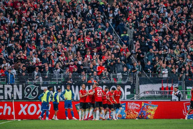 Deutschland: 2. Bundesliga 2026 - 2027, 4. Spieltag - Hannover 96 vs Karlsruher SC - Heinz von Heiden Arena (Hannover): Marcel Hartel (Hannover 96, 10) Tor, Torjubel, Emotionen, Jubel, Freude *** Germany 2. Bundesliga 2026–2027, Matchday 4: Hannover 96 vs. Karlsruher SC, Heinz von Heiden Arena, Hannover; Marcel Hartel (Hannover 96), 10th goal, goal celebration, emotions, cheering, joy Copyright: xTomxLauruschkatx