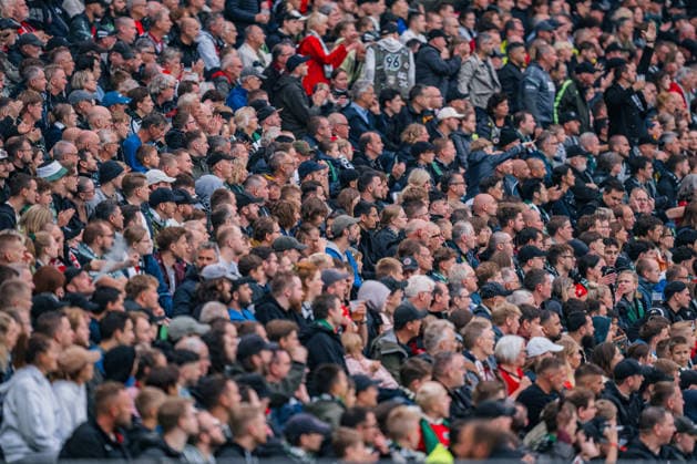 Deutschland: 2. Bundesliga 2026 - 2027, 4. Spieltag - Hannover 96 vs Karlsruher SC - Heinz von Heiden Arena (Hannover): Fans, Zuschauer, Stimmung, Atmosphäre *** Germany 2. Bundesliga 2026–2027, Matchday 4: Hannover 96 vs. Karlsruher SC at Heinz von Heiden Arena in Hannover—Fans, Spectators, Mood, Atmosphere Copyright: xTomxLauruschkatx
