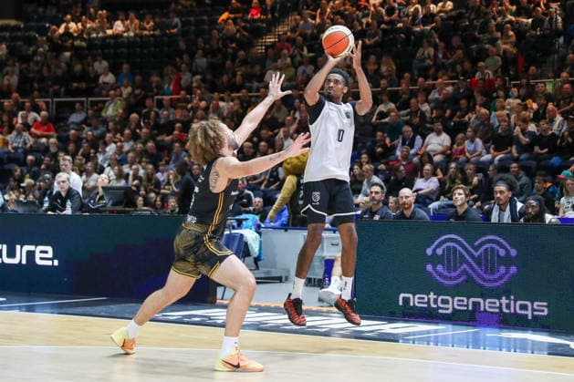 September 4, 2026, xgox, Basketball Exhibition Game: Basketball, Loewen Braunschweig vs. Bamberg Baskets, emspor, from left: Devin Askew (Braunschweig), 5; Mylik Wilson (Bamberg), 10; one-on-one, duel, battle, tackle (Braunschweig)